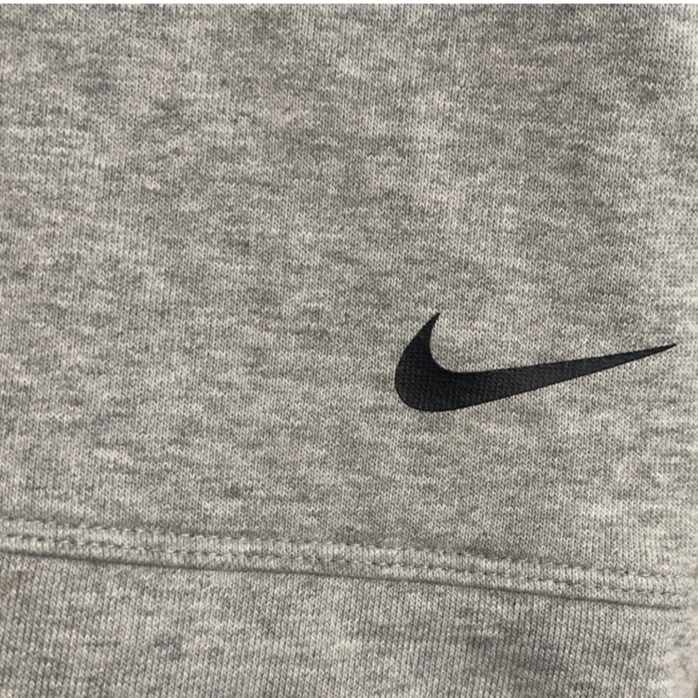 Nike DRI-Fit Gray Crew Neck Sweater Soft Knit Relaxed Fit - Picture 6 of 7